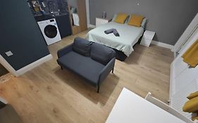 New Studio Flat In Old Street - Zone 1