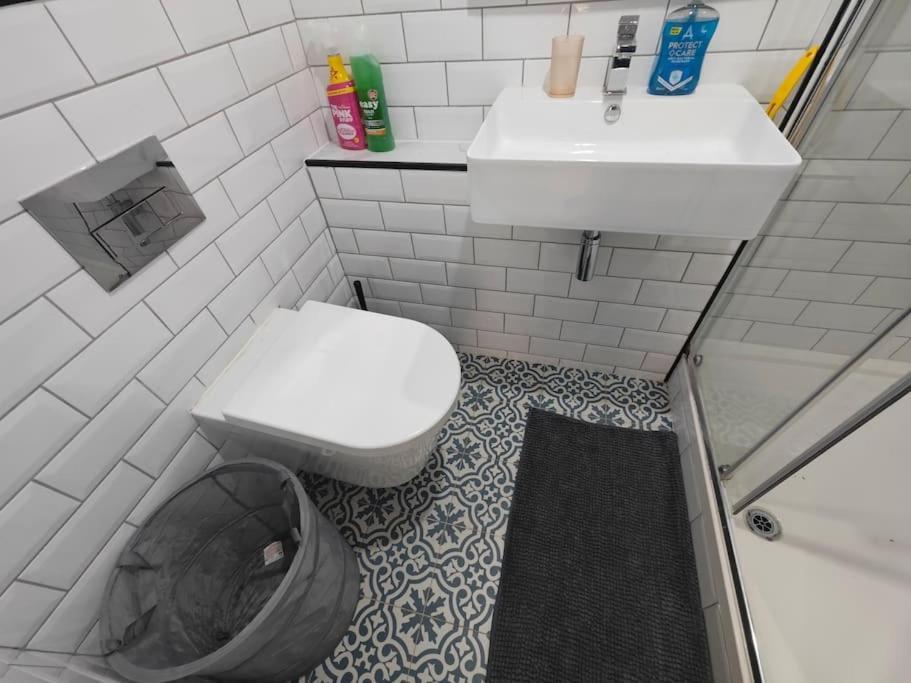 New Studio Flat In Old Street - Zone 1 Apartment London Exterior photo